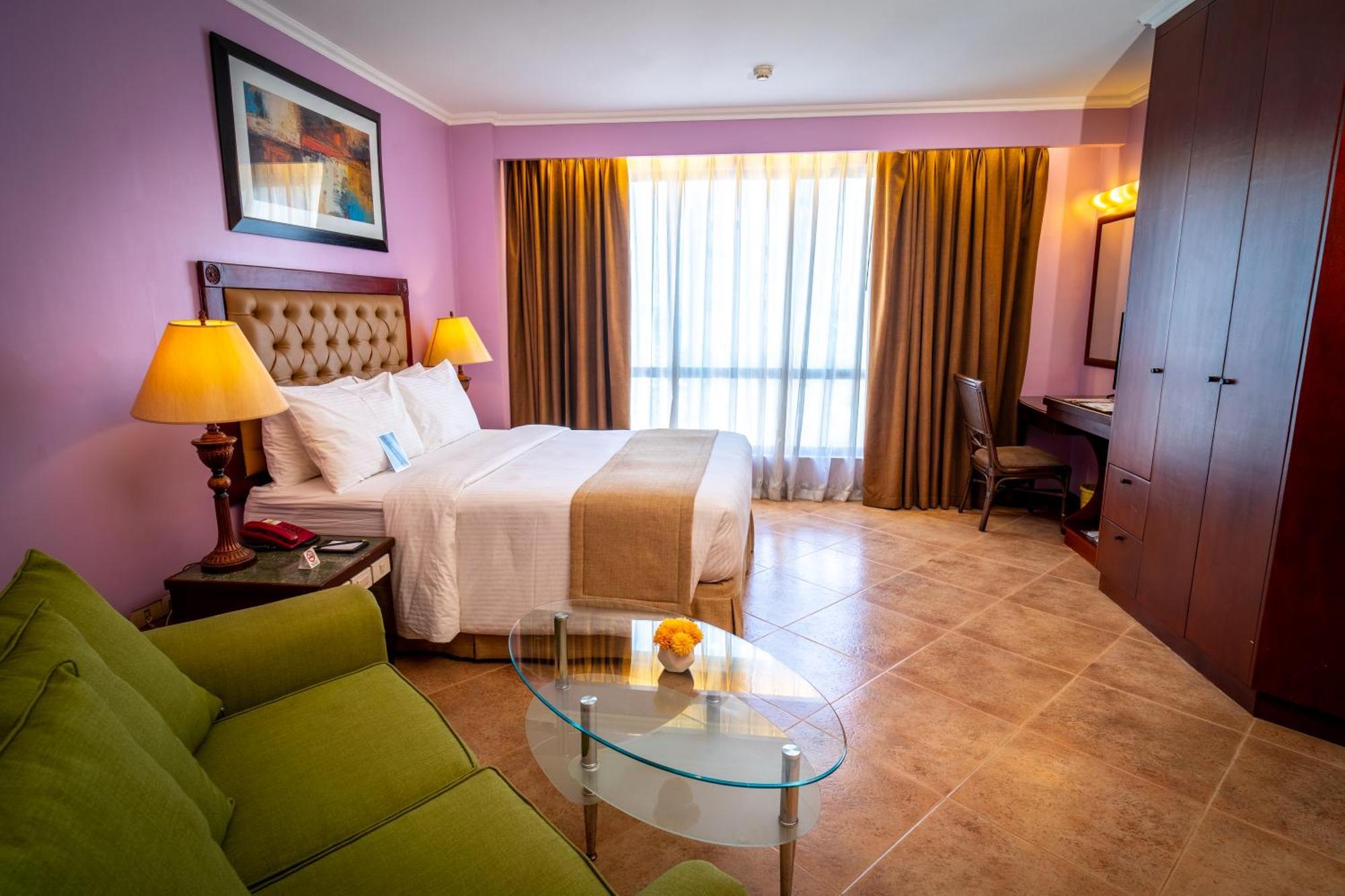 Royal Bellagio Hotel Makati City Kültér fotó