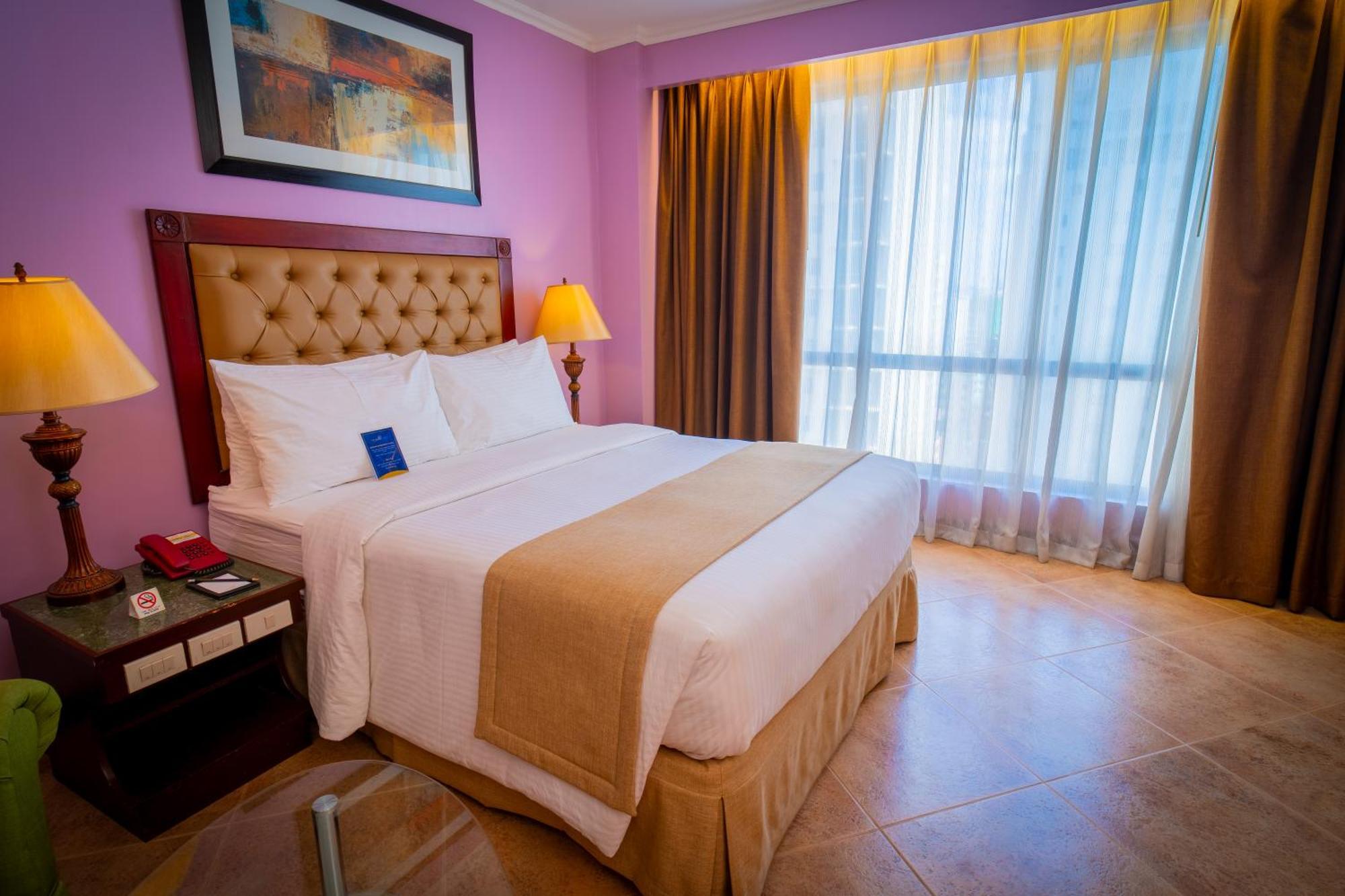 Royal Bellagio Hotel Makati City Kültér fotó