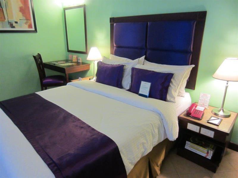 Royal Bellagio Hotel Makati City Kültér fotó