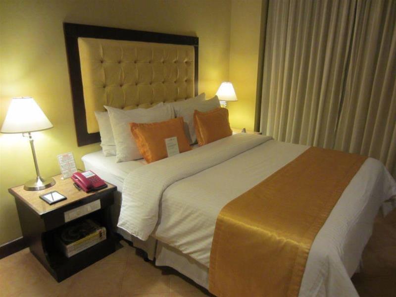 Royal Bellagio Hotel Makati City Kültér fotó